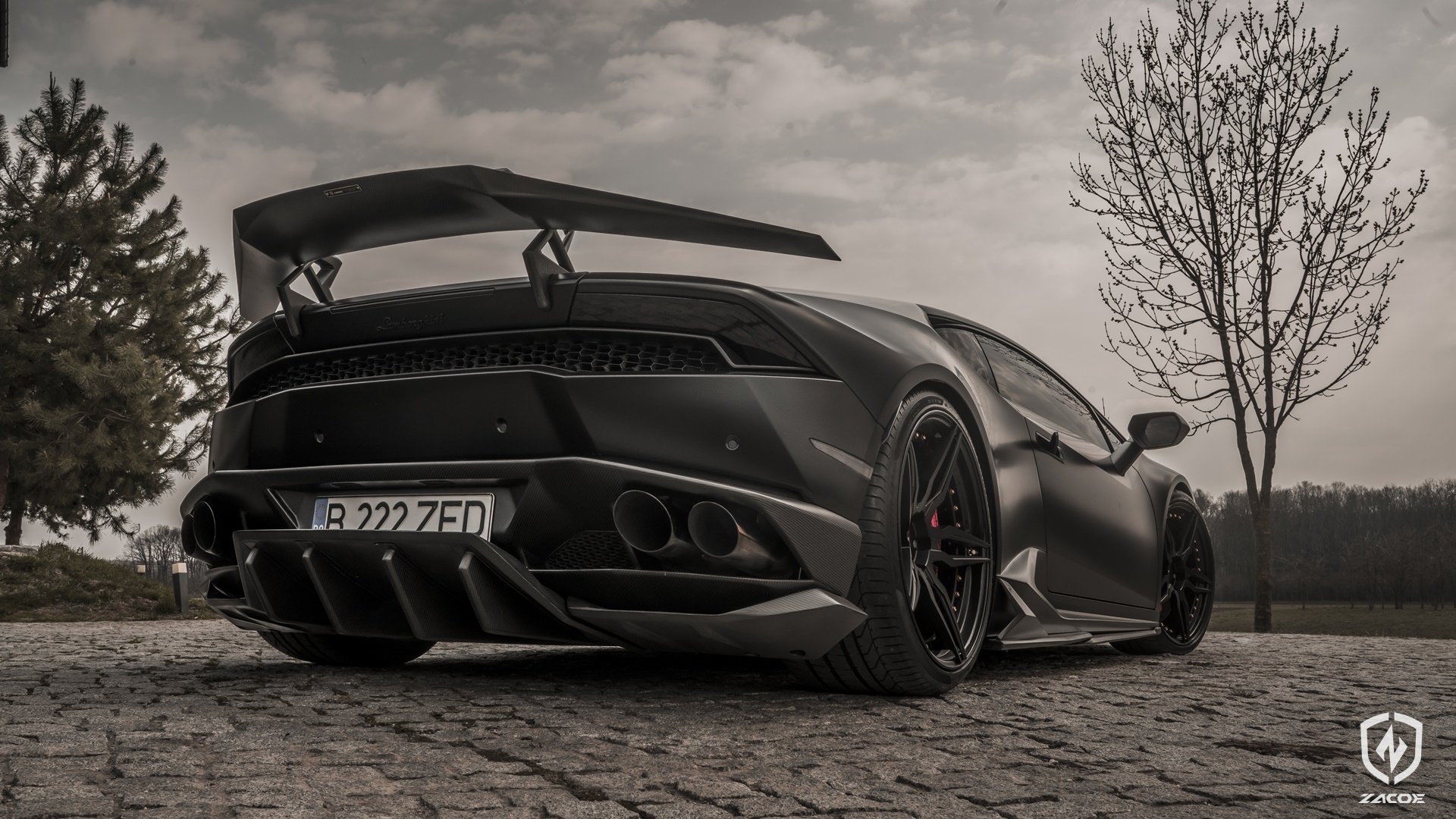 ZACOE carbon fiber front lip and side skirts for Lamborghini Huracan LP610-4.