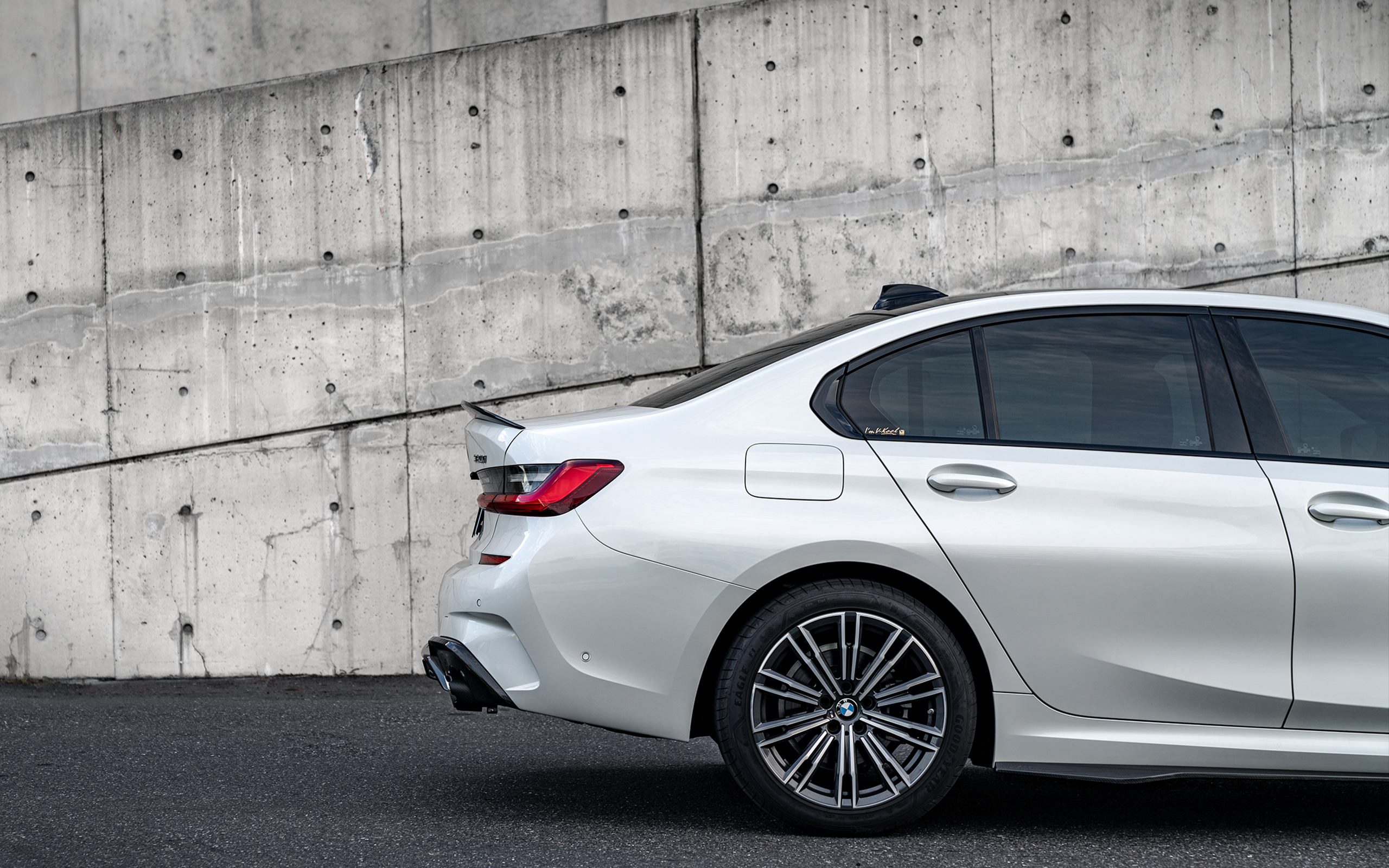 BMW 330i with bodykit by ZACOE