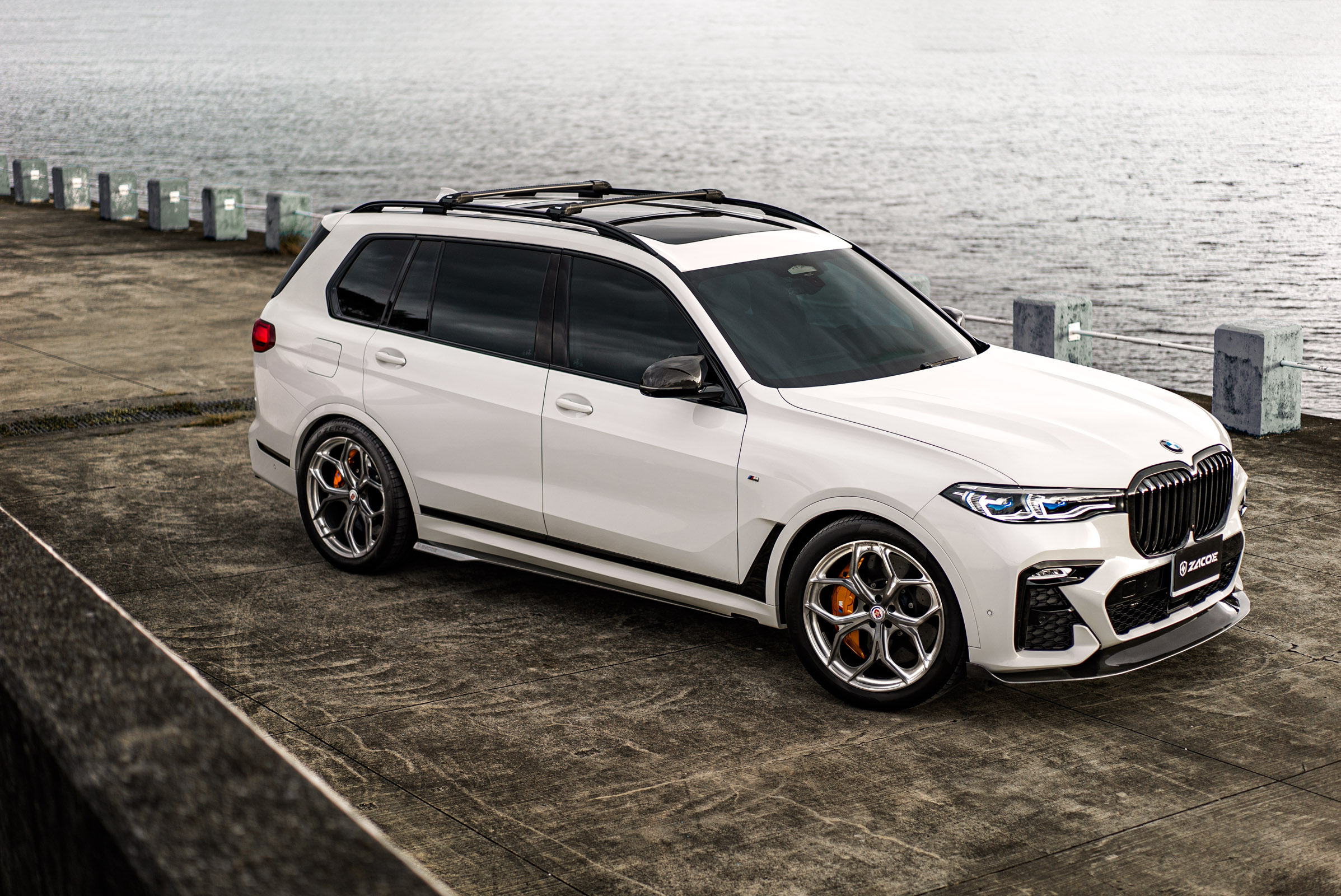 BMW X7 with bodykit by ZACOE