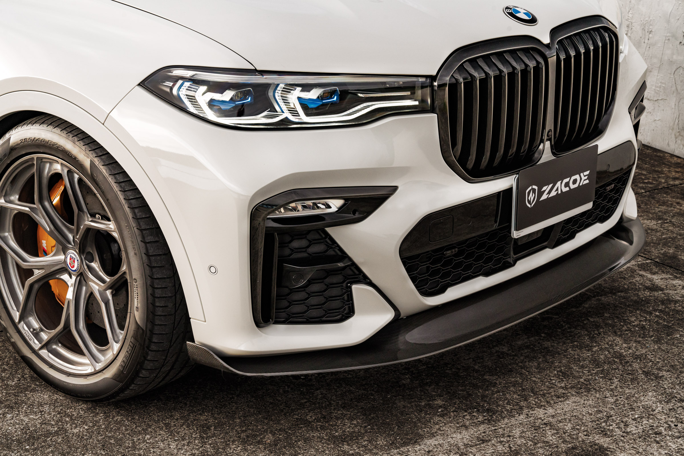 BMW X7 with bodykit by ZACOE