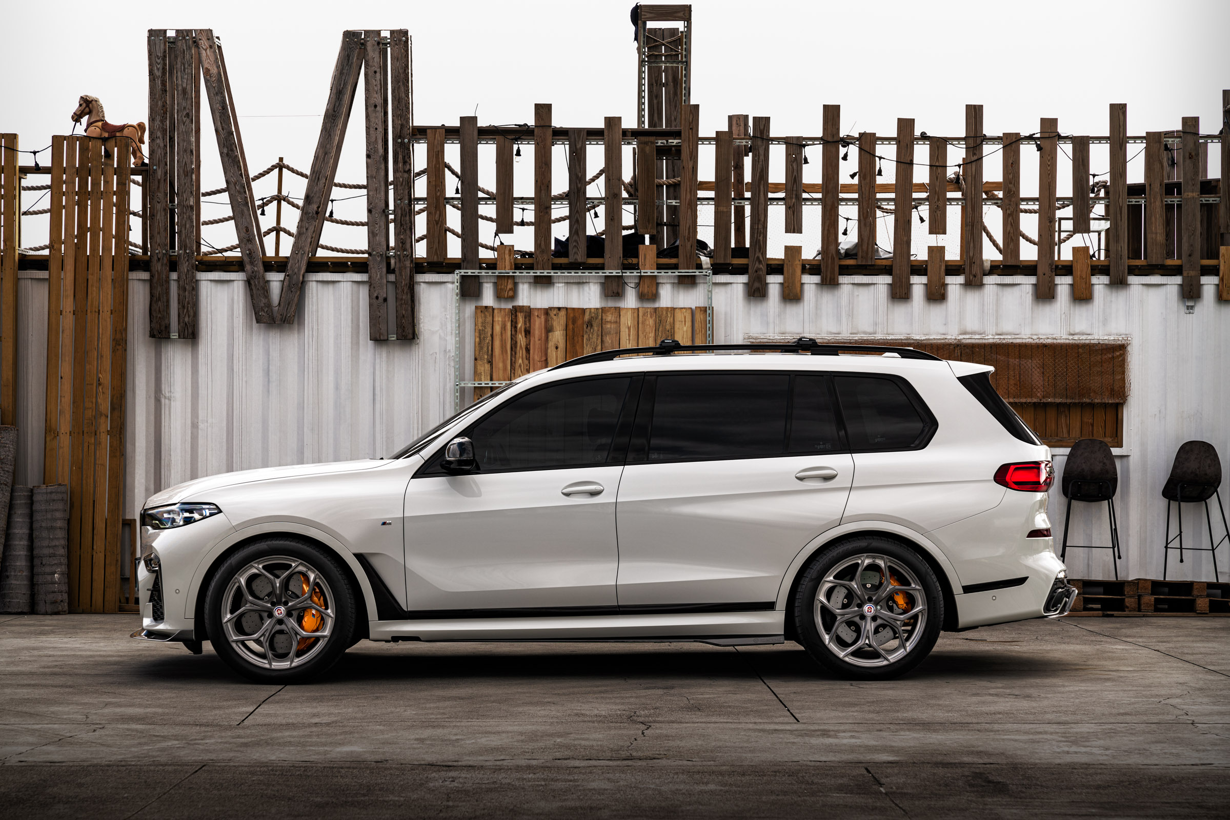 BMW X7 with bodykit by ZACOE