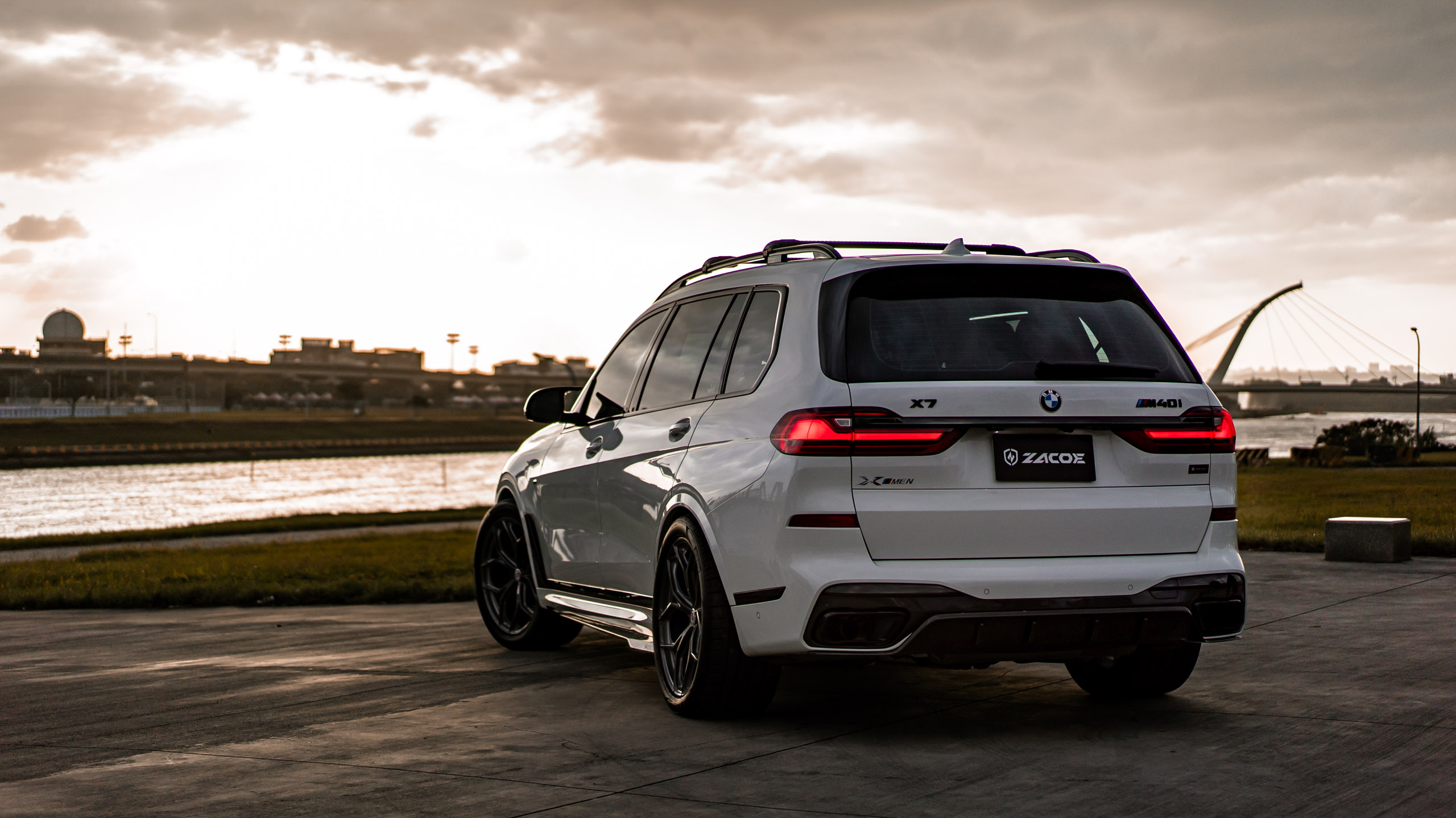 BMW X7 with bodykit by ZACOE