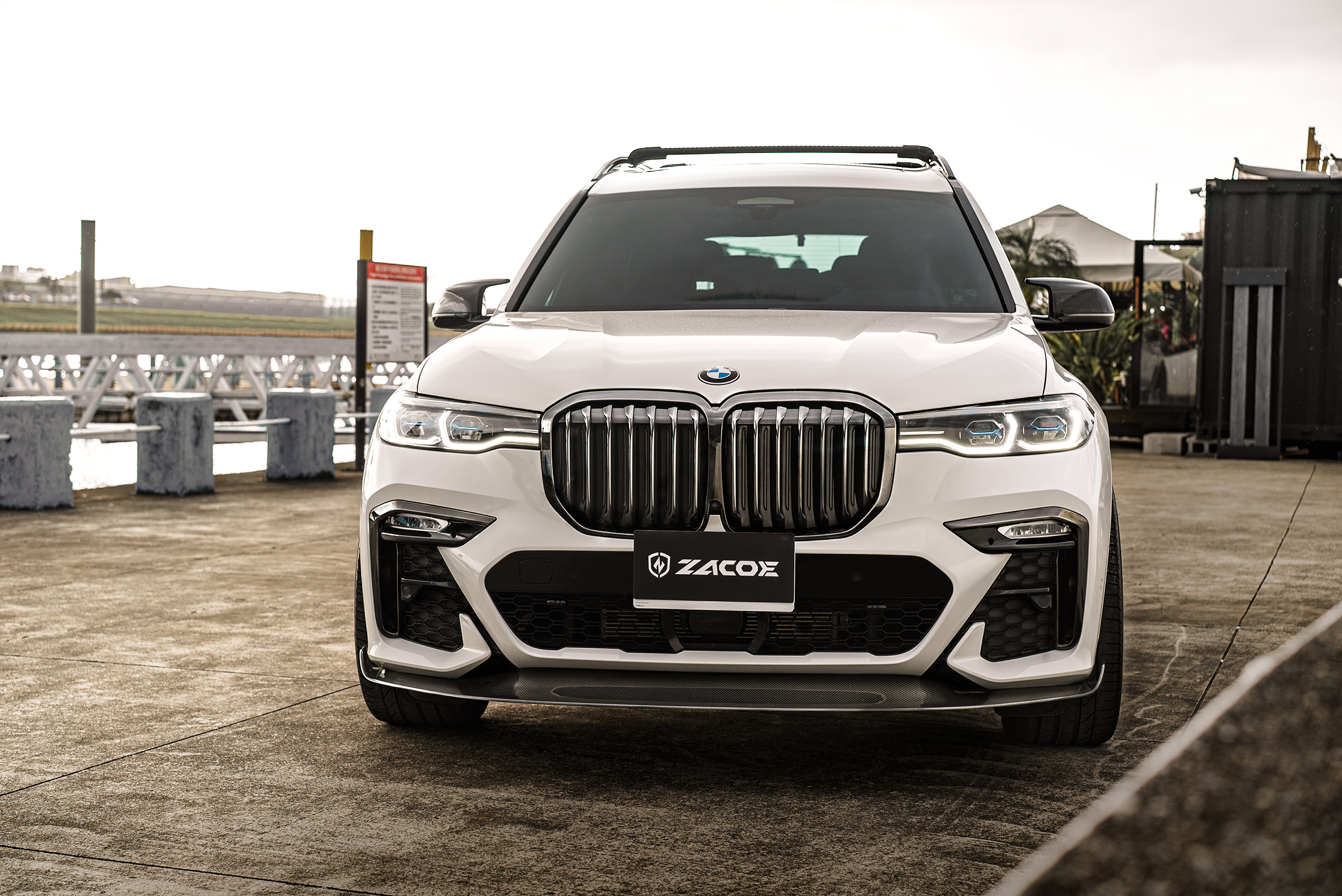 BMW X7 with bodykit by ZACOE