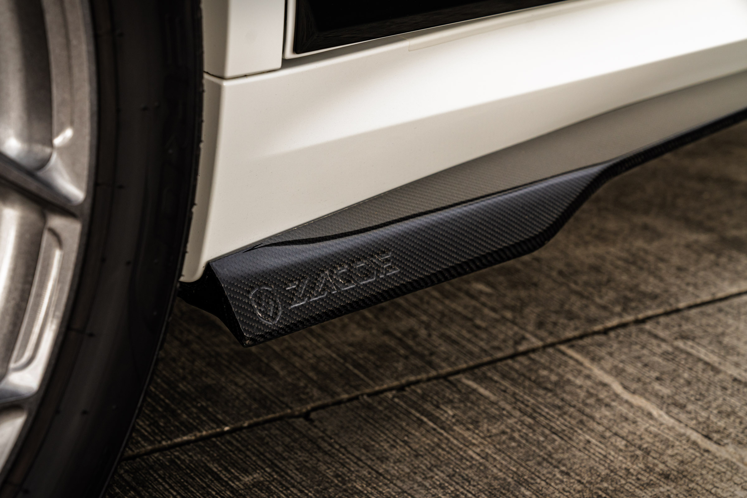 BMW X7 with bodykit by ZACOE